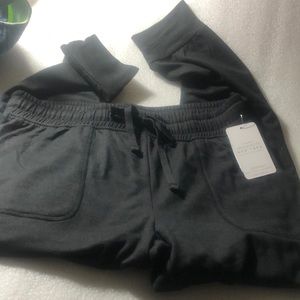 New York Laundry Athleisure- Medium size